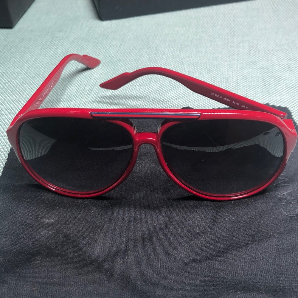 Gucci Sunglasses unisex